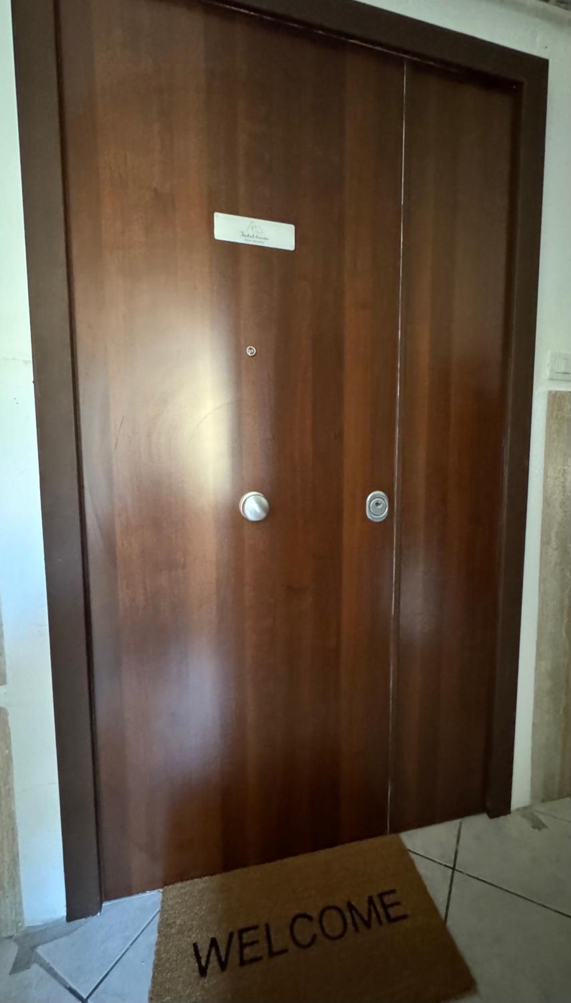 Isabel House Napoli